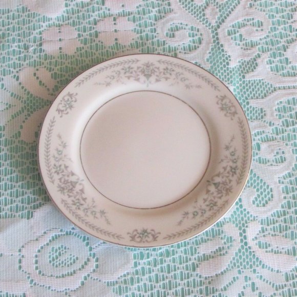 BANBURY INN Fine China Bread Plate Vintage Dinnerware Floral - Picture 4 of 5